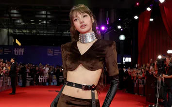 Lisa (BlackPink) xin lỗi về đoạn video gây tranh cãi