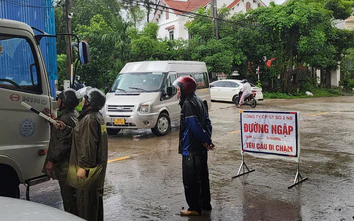 Ninh Bình: Mưa lớn gây ngập đường tỉnh 479, phân luồng giao thông