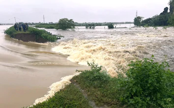 Thanh Hóa: Vỡ bờ kênh T2, di dời 20 hộ dân đến nơi an toàn