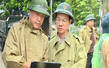 Lãnh đạo Hà Nội yêu cầu bảo đảm tuyệt đối an toàn cho người dân vùng ngập lụt