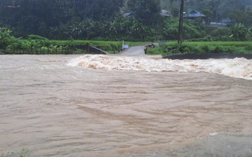 Mưa lớn gây ngập, sạt lở hàng trăm điểm trên quốc lộ qua Thanh Hóa