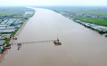 Ninh Bình: Hạn chế giao thông đường thủy trên sông Đáy do mưa lũ