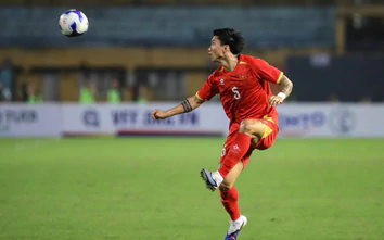 Vì sao Đoàn Văn Hậu bị gạch tên ở tuyển Việt Nam dù vừa vô địch AFF Cup 2026?