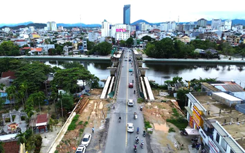 Thay nhà thầu mới, cầu Vỹ Dạ đã thi công trở lại