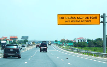 Bộ Xây dựng yêu cầu đưa tình huống khoảng cách an toàn trên cao tốc vào đào tạo lái xe