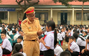 CSGT Lâm Đồng tuyên truyền an toàn giao thông tại 22 trường học