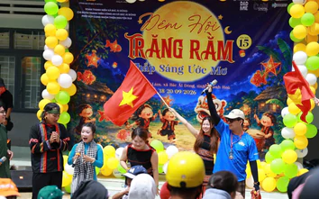 Công an tỉnh Khánh Hoà mang Tết Trung thu đến với trẻ em vùng cao, vùng khó khăn