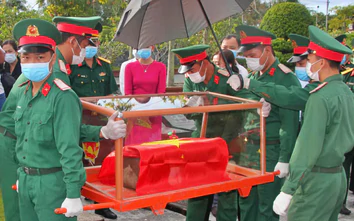 Gần 200 phần mộ liệt sĩ tại Cà Mau được lấy mẫu sinh phẩm xác định danh tính
