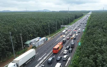 Toàn cảnh giao thông 27/9: Bộ Xây dựng đề xuất 3 nhóm xe được miễn phí cao tốc
