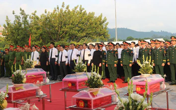 Xúc động lễ truy điệu và an táng 71 hài cốt liệt sĩ ở Lào Cai