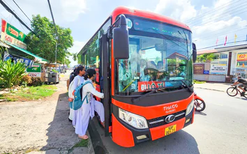 Đi xe buýt Cần Thơ, học sinh - sinh viên chỉ trả 10.000 đồng suốt tuyến