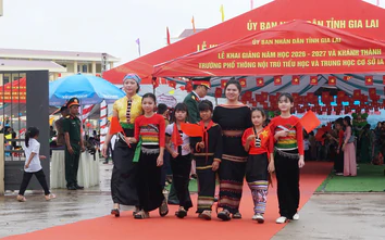 Phó Thủ tướng Hồ Quốc Dũng dự khai giảng và khánh thành trường liên cấp biên giới Gia Lai