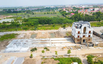 Biệt thự gần 1.000m² trong đường kết nối sân bay Gia Bình được "thần đèn" di dời thế nào?