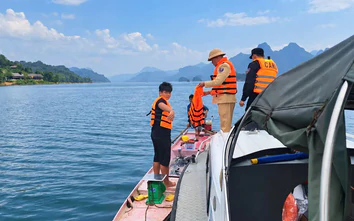 CSGT Phú Thọ và hành trình đến trường an toàn cho học sinh vùng lòng hồ