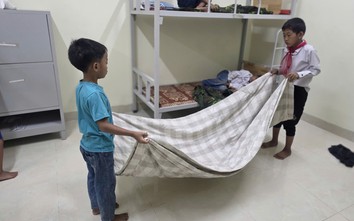 Một ngày sinh hoạt của học sinh nội trú vùng biên Tây Bắc ra sao?