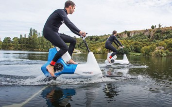 Độc đáo xe đạp chạy được trên nước