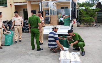 Xe chở thuốc lá lậu, tài xế cứ ngỡ chở bánh tráng