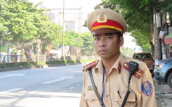 Chặn bắt tên cướp điện thoại bỏ chạy... đúng giờ tan tầm