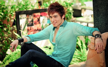 Đến muộn 2 tiếng, Lưu Chí Vỹ bị bầu show,khán giả đánh, mắng