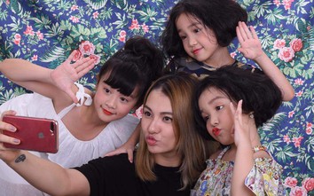 Hồng Quế là người hướng dẫn cho 100 mẫu nhí