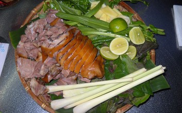 Tết Mậu Tuất 2018: Nên cúng gà hay cúng thịt chó để may mắn?