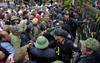 Minh bạch bán vé bóng đá, tại sao không?
