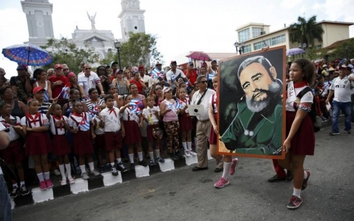 Chủ tịch Cuba thề bảo vệ di sản của lãnh tụ Fidel Castro