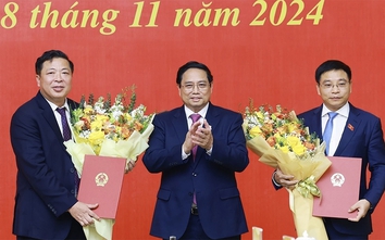 Thủ tướng trao quyết định bổ nhiệm Bộ trưởng Bộ Tài chính và Bộ trưởng Bộ GTVT