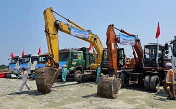 Thành phố Huế: Khởi công nhà máy chế biến cát thạch và nhà máy sản xuất kính hoa siêu trắng