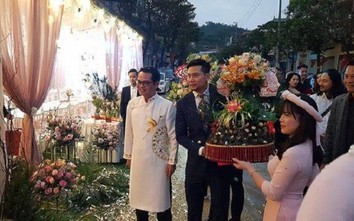 NSND Trung Hiếu rạng rỡ trong lễ ăn hỏi