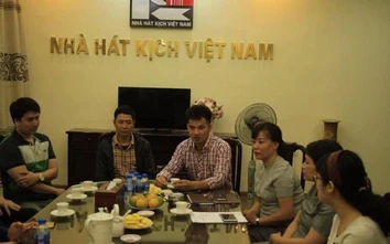 Trao hơn 300 triệu đồng cho gia đình nạn nhân vụ tai nạn ở hầm Kim Liên
