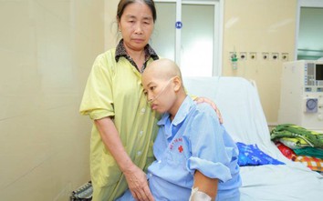 Xúc động người mẹ ung thư di căn cố giữ thai nhi và đặt con tên Bình An