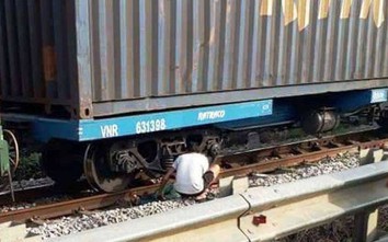 Mẹ ca sĩ Châu Việt Cường tử vong khi đang nhặt ve chai gần đường tàu