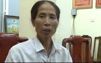 Vợ rải đinh trên quốc lộ hỗ trợ chồng hành nghề vá săm