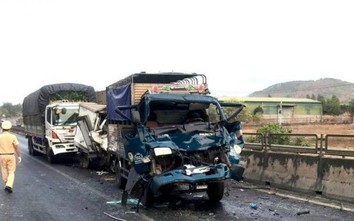 Hiện trường tai nạn liên hoàn ở Bình Thuận, 1 người chết, 3 bị thương