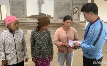 Cùng Báo Giao thông hỗ trợ người dân Quảng Ngãi khắc phục hậu quả bão số 9