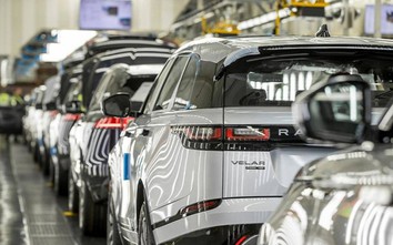 Sản lượng ô tô của Anh sụt giảm 18% trong tháng 10