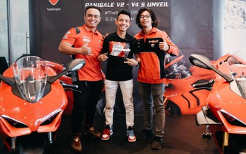 Chán siêu xe, đại gia Minh Nhựa bất ngờ tậu mô tô Ducati hàng khủng