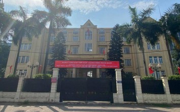 Khởi tố nhóm tự xưng phóng viên tống tiền hiệu trưởng trường tiểu học