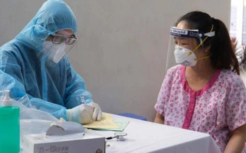 Sau tiêm vaccine phòng Covid-19, chị em có cần ngưng cho con bú?
