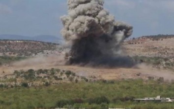 Video: Máy bay Su-24 dội bom tấn công khủng bố ở Idlib, Syria