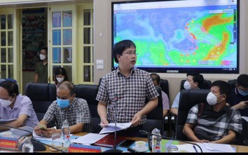 Bão số 7 chưa vào lại lo bão số 8, mưa lớn đặc biệt tại Trung Bộ