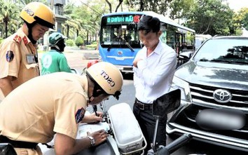 Những mức phạt mới tăng nặng đối với người điều khiển ô tô