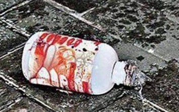 7 người bị tạt axit sau cuộc cãi vã, kẻ gây ra sự việc đang hôn mê