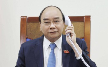 Chủ tịch nước Nguyễn Xuân Phúc điện đàm với Tổng thống đắc cử Hàn Quốc