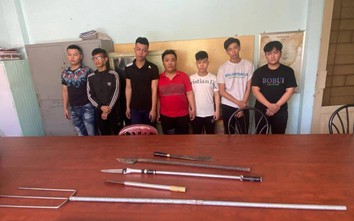 Cảnh sát ngăn chặn 2 nhóm dùng đao chém nhau vì mâu thuẫn khi đá bóng