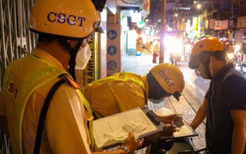 Uống rượu rồi lái xe, tài xế bị phạt 7 triệu nói: “Có tiền mà, lo gì"