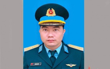 Truy tặng Huân chương Bảo vệ Tổ quốc cho Thiếu tá, phi công Trần Ngọc Duy