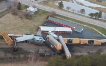 Tai nạn tàu nghiêm trọng tại Mỹ, 20 toa tàu trật đường ray