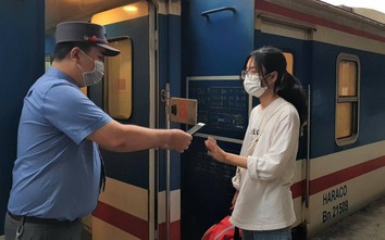 Điểm sáng chuyển đổi số Bộ GTVT: Mua vé tàu, gửi hàng mọi lúc, mọi nơi